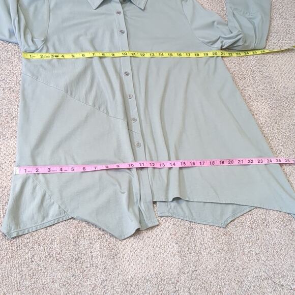Soft Surroundings Women's Asymmetrical Sage Green 3/4 Sleeve Button Up Shirt PL - Picture 3 of 7